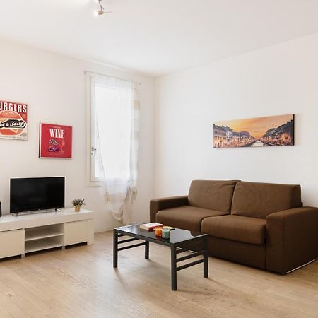 Apartamento Easylife - Stile E Comfort Sui Navigli Milán Exterior foto